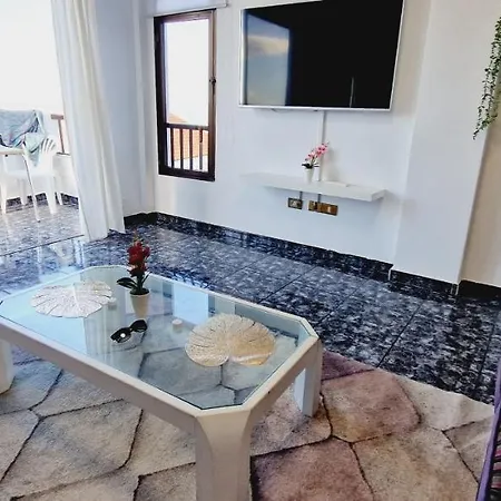Garajonay 3 Bedrooms Apartment, Ocean & Pool View Holiday home Playa Fanabe