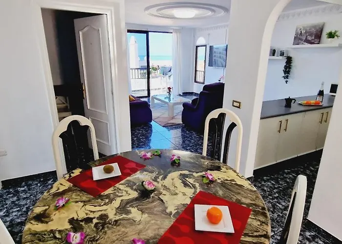 Garajonay 3 Bedrooms Apartment, Ocean & Pool View Semesterbostad